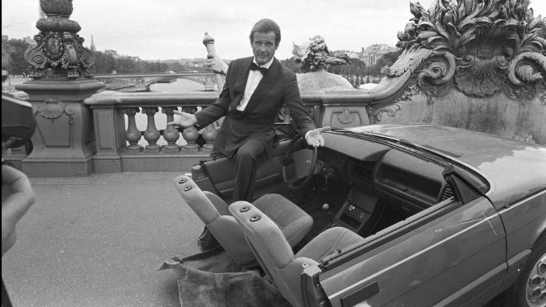 La Renault 11 di James Bond fa un brutta fine in &#39;&#39;Bersaglio mobile&#39;&#39; (1985)